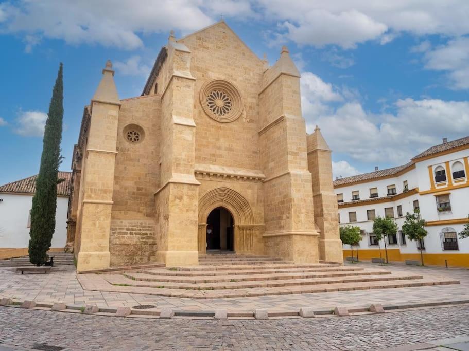 Bhost - La Sacristia 2 *